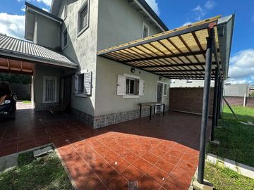 VENTA CASA FRANCISCO ALVAREZ 4 AMBIENTES C/PILETA