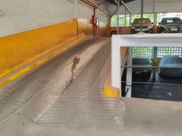 COCHERA FIJA EN VENTA COLEGIALES