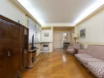 DEPARTAMENTO 4 AMBIENTES CON DEPENDENCIA BALCON