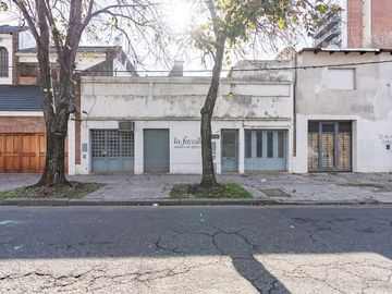 VENTA CASA A RECICLAR ABASTO