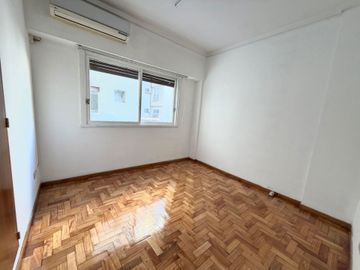 Departamento 3 ambientes más dependencia V Urquiza