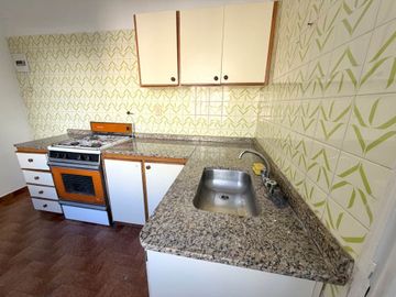 Departamento 3 ambientes más dependencia V Urquiza