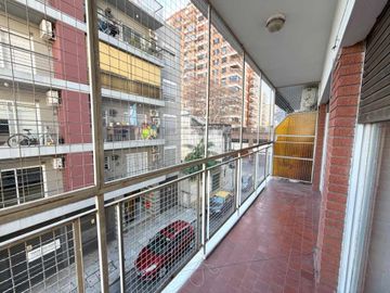 Departamento 3 ambientes más dependencia V Urquiza