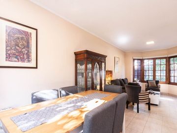 CASA EN VENTA 5 AMBIENTES EN ADROGUE - OPORTUNIDAD