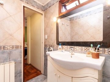 CASA EN VENTA 5 AMBIENTES EN ADROGUE - OPORTUNIDAD