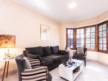 CASA EN VENTA 5 AMBIENTES EN ADROGUE - OPORTUNIDAD