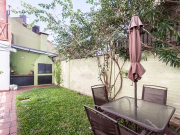CASA EN VENTA 5 AMBIENTES EN ADROGUE - OPORTUNIDAD