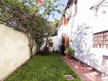 CASA EN VENTA 5 AMBIENTES EN ADROGUE - OPORTUNIDAD