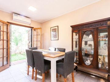 CASA EN VENTA 5 AMBIENTES EN ADROGUE - OPORTUNIDAD