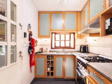 CASA EN VENTA 5 AMBIENTES EN ADROGUE - OPORTUNIDAD
