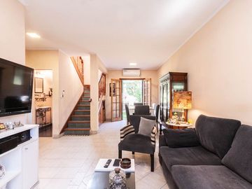 CASA EN VENTA 5 AMBIENTES EN ADROGUE - OPORTUNIDAD