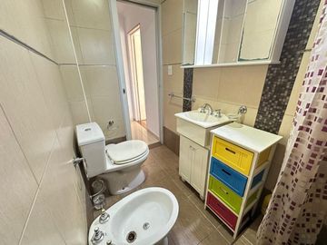 VENTA DEPARTAMENTO 2 AMBIENTES AL FRENTE C/BALCON