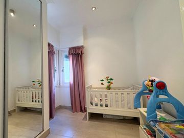Venta casa a estrenar 5 ambientes San Isidro