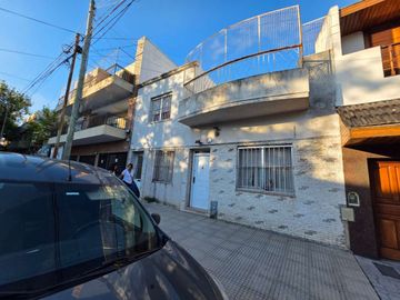 Venta PH 4 ambientes patio terraza Monte Castro