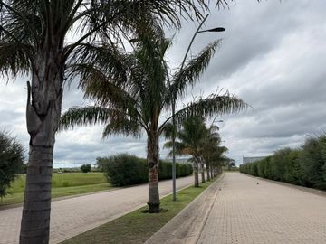 VENTA TERRENO BARRIO PRIVADO ACQUAVISTA MALAGUEÑO