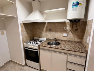 ALQUILER  DEPARTAMENTO CON BALCON  MORON
