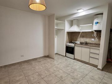 ALQUILER  DEPARTAMENTO CON BALCON  MORON