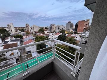 ALQUILER  DEPARTAMENTO CON BALCON  MORON