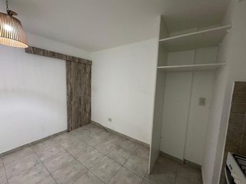 ALQUILER  DEPARTAMENTO CON BALCON  MORON