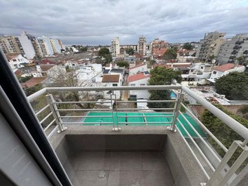 ALQUILER  DEPARTAMENTO CON BALCON  MORON