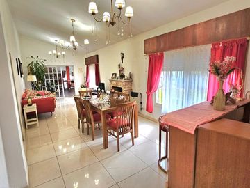 VENTA CASA QUINTA F.ALVAREZ MORENO+PISCINA+QUINCHO