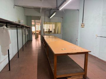 Alquiler comercial galpón depósito taller oficina