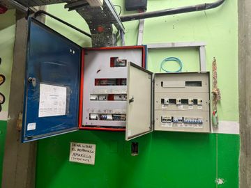Alquiler comercial galpón depósito taller oficina