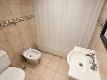 CASA 5 AMB C/ PILETA PARQUE LELOIR APTO CREDITO