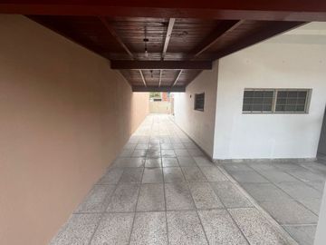 VENTA CASA 4 AMB-HURLINGHAM-V. TESEI-APTA CRÉD.