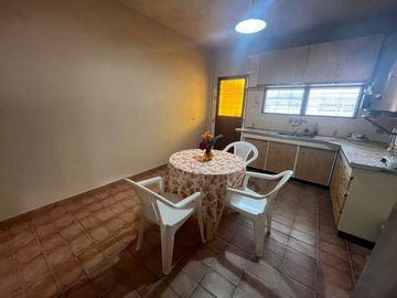 VENTA CASA 4 AMB-HURLINGHAM-V. TESEI-APTA CRÉD.