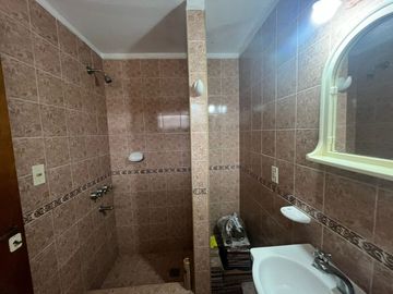 VENTA CASA 4 AMB-HURLINGHAM-V. TESEI-APTA CRÉD.