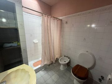 VENTA CASA 4 AMB-HURLINGHAM-V. TESEI-APTA CRÉD.