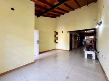 VENTA CASA 3 AMB GALERIA PATIO FRANCISCO ALVAREZ