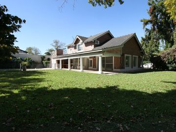 CASA EN VENTA LOS LAGARTOS COUNTRY CLUB, PILAR.