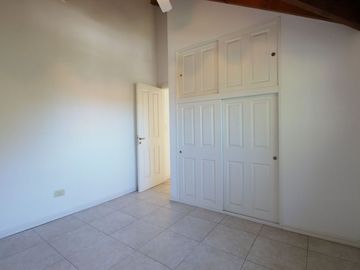 CASA EN VENTA LOS LAGARTOS COUNTRY CLUB, PILAR.