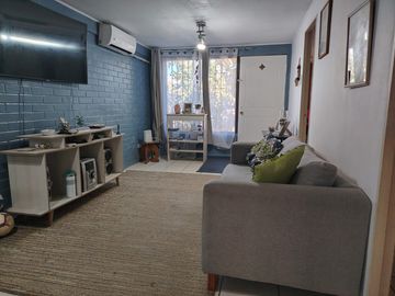 VENDE ESPACIOSA CASA EN CONDOMINIO CERRADO EN MAIPU