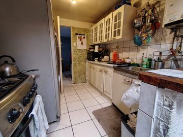 VENDE ESPACIOSA CASA EN CONDOMINIO CERRADO EN MAIPU