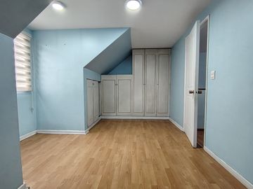 VENTA AMPLIA CASA EN CONDOMINIO MAIPU