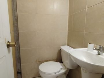 VENTA AMPLIA CASA EN CONDOMINIO MAIPU
