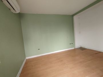 VENTA AMPLIA CASA EN CONDOMINIO MAIPU