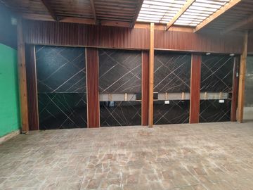 VENTA AMPLIA CASA EN CONDOMINIO MAIPU