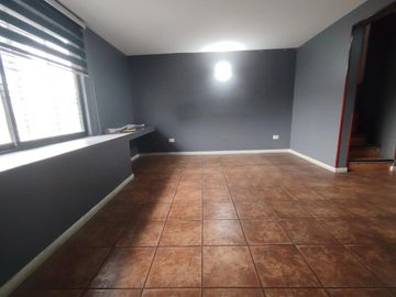 VENTA AMPLIA CASA EN CONDOMINIO MAIPU