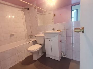ARRIENDO LUMINOSO DEPARTAMENTO EN TRANQUILO CONDOMINIO