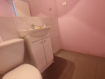 ARRIENDO LUMINOSO DEPARTAMENTO EN TRANQUILO CONDOMINIO