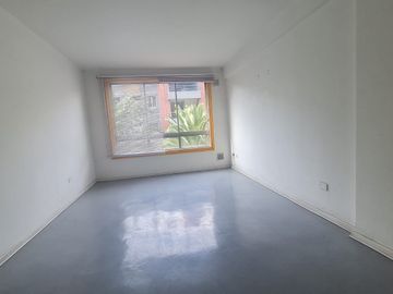 ARRIENDO LUMINOSO DEPARTAMENTO EN TRANQUILO CONDOMINIO
