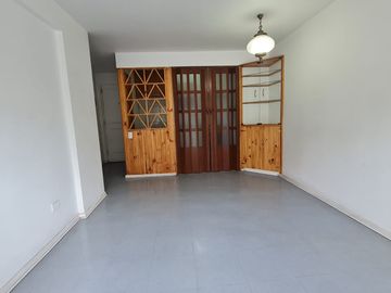ARRIENDO LUMINOSO DEPARTAMENTO EN TRANQUILO CONDOMINIO