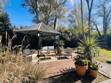 VENTA CASA PILAR 5 AMBIENTES PERMUTA