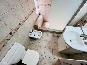 VENTA CASA PILAR 5 AMBIENTES PERMUTA