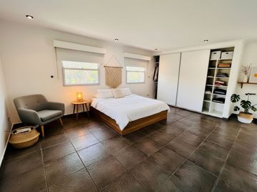 VENTA CASA PILAR 5 AMBIENTES PERMUTA