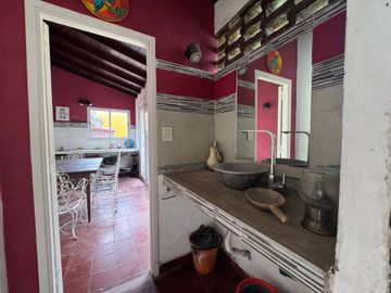 VENTA CASA 4 AMBIENTES JARDIN JACUZZI ITUZAINGO